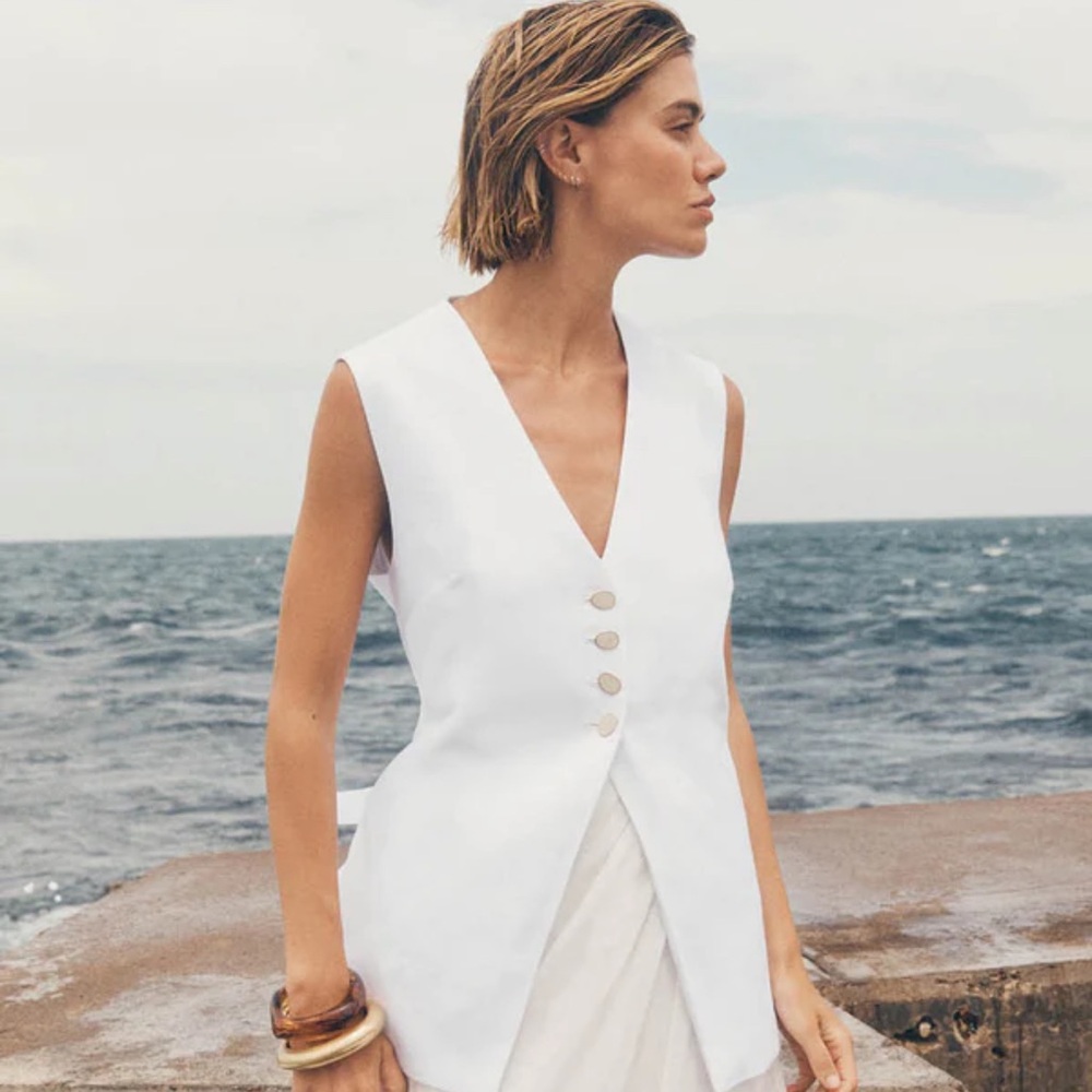 DISSH KNOX WHITE LINEN VEST